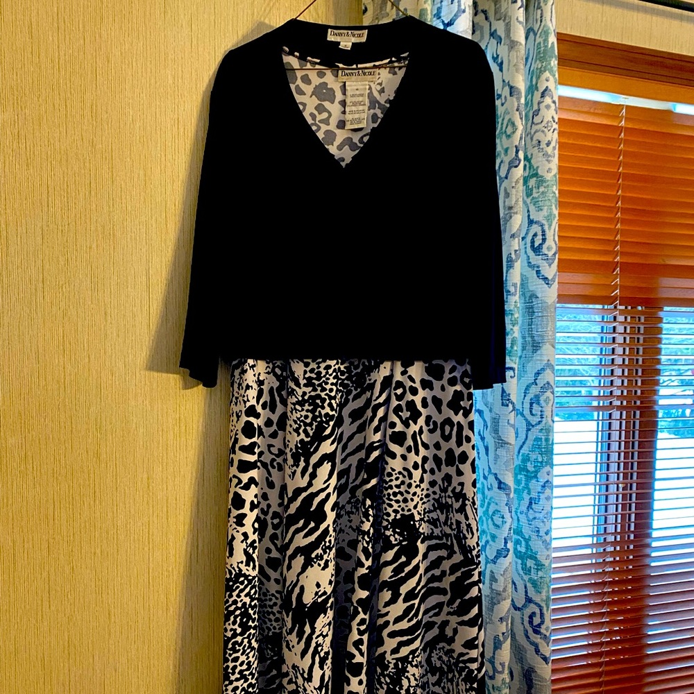 Sharp black & white dress with jacket